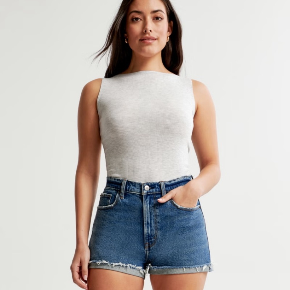 NWT Abercrombie Curve Love High Rise Mom Short